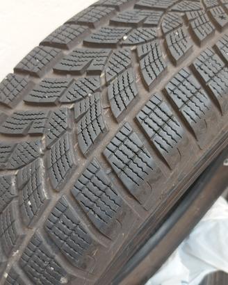 gomme invernali usate 215-65-17. 