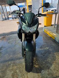 Kawasaki Z750R Black edition
