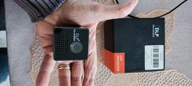 micro videoproiettore wifi lettore modo sd