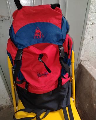 Zaino da campeggio e trekking 