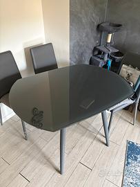 TAVOLO ALLUNGABILE IN VETRO