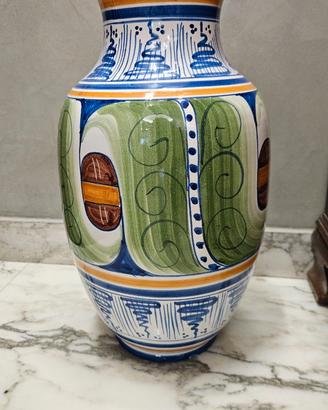 Grande Vaso Tradizionale in Ceramica d'Arte