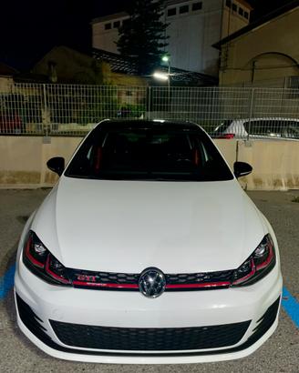 Volkswagen Golf 7 GTI Performance