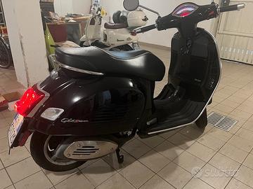 Piaggio Vespa 300 GTS - 2017