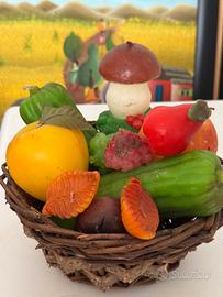 Composizione di frutta e verdura in cera