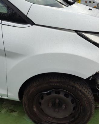 Parafango destro FORD FIESTA del 2010