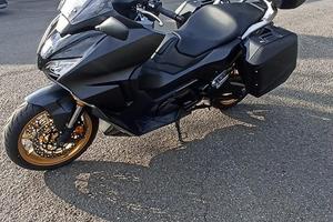 Honda Forza 750 – 2024 – 7.000 km – Full Optional
