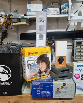 smart watch,  extender video, action figure