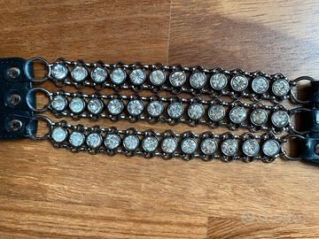 Cintura nera con strass