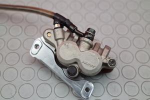 PINZA ANTERIORE HONDA CR 250 2002 2003 CRE 2004