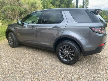 Land rover discovery sport