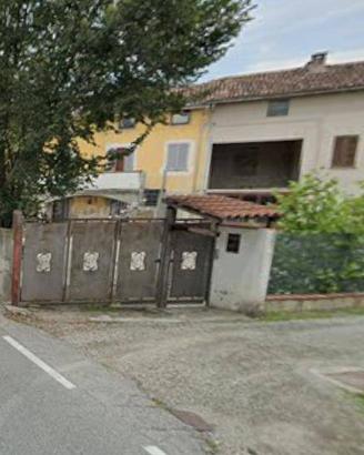 Immobile in asta di 247 m² con 4 locali e box auto