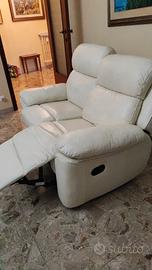 divano  2 posti reclinabile in pelle 