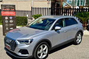 AUDI Q3 35 TDI S tronic Business Advanced