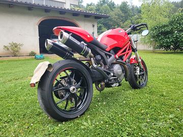 Ducati Monster 796