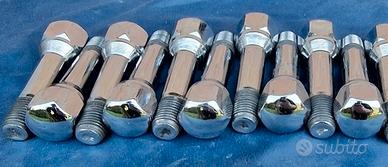 10 bulloni ruote Ferrari e 3 valvole originali 