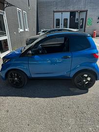aixam 50 elettrica blu