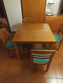 Sala + ingresso + tavolo+ sedie