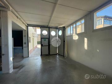 CAPANNONE A ALBANO SANT'ALESSANDRO