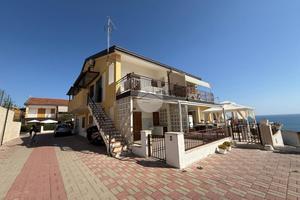 3 LOCALI A CALOPEZZATI