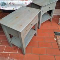 comodini stile country 