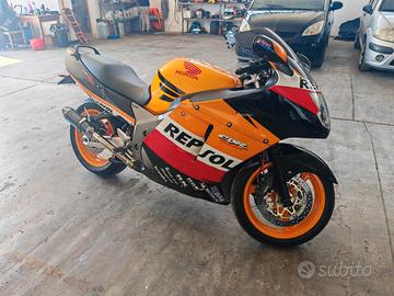 Honda CBR 1100 XX - 2001