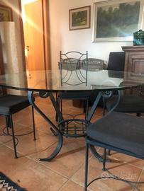 Tavolo in ferro battuto e cristallo