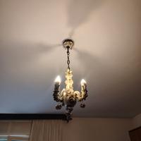 lampadario in ceramica di Capodimonte 