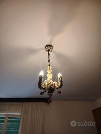 lampadario in ceramica di Capodimonte 