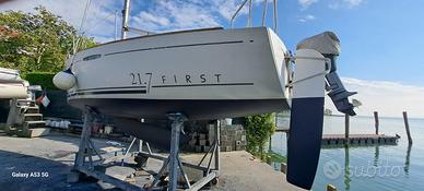 First 21.7 beneteau varca a vela anno 2007