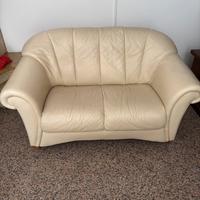 DUE duvani a due sedute in pelle