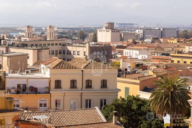 Via Manno, luminoso e panoramico terzo piano