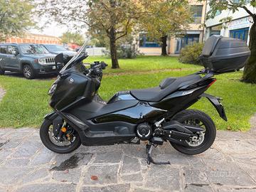 Yamaha TMAX 560 TECH MAX BLACK MATT