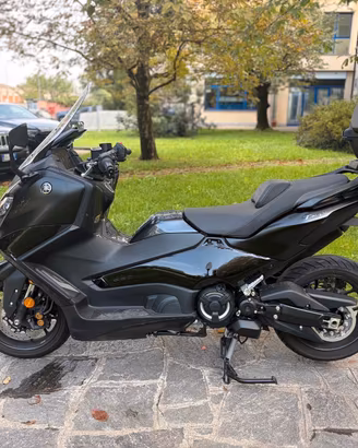 Yamaha TMAX 560 TECH MAX BLACK MATT