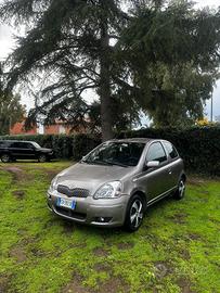 Toyota Yaris 1.0 3 porte Sol