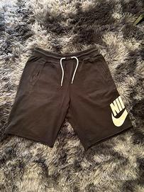 Nike Shorts Neri Logo Grande Bianco Taglia M