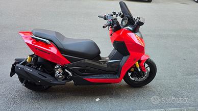 Scooter Wottan Storm R300