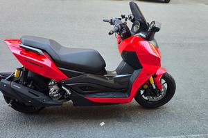 Scooter Wottan Storm R300