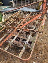 Vibrocoltivatore con rullo