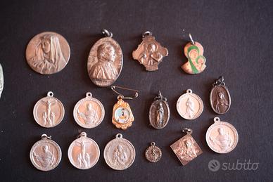 Medaglie sacre in metallo