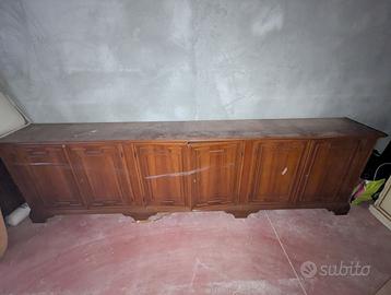 Libreria con ante in vetro