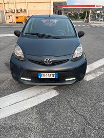 Toyota Aygo 1.0 VVT-i 69 CV 5 porte x-clusiv