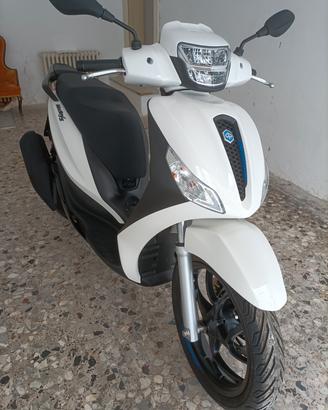 Piaggio Medley S 125 con 97 km nuovo E5+ 