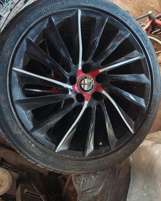  cerchi in lega R18 per alfa romeo Giulietta 