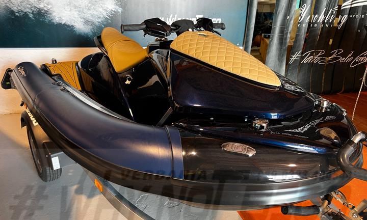 JET TENDER LUXURY STINGRAY moto d'acqua