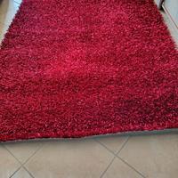 Tappeto rosso moderno particolare