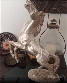 Grande statua cavallo imbizzarrito anni 80