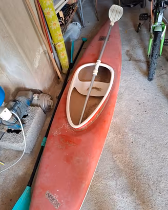 kayak vintage in vetroresina