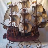 Galeone in metallo del '65 - Italia -