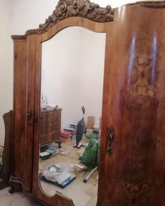 Armadio stile Chippendale
